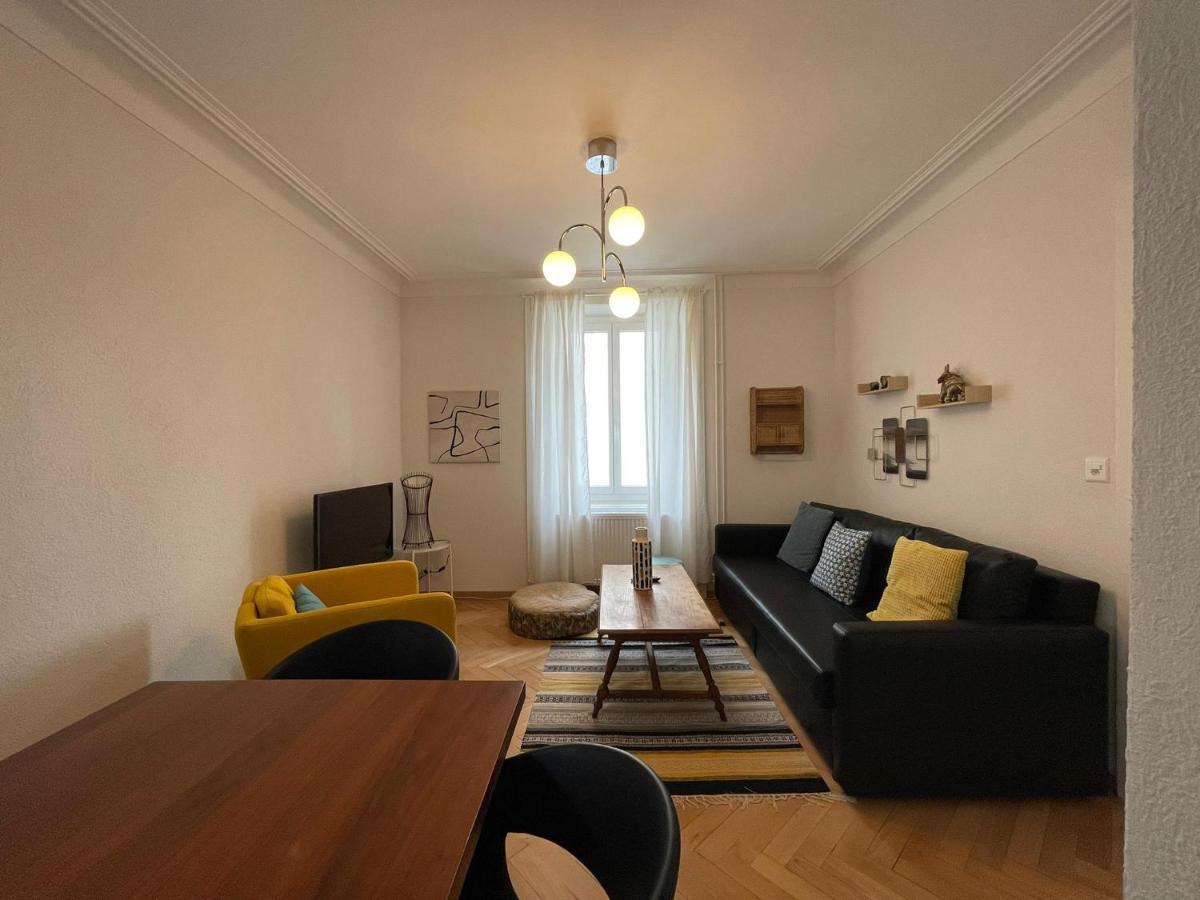 Appartement Luna Avec Parking Couvert Prive Le Locle Exterior foto
