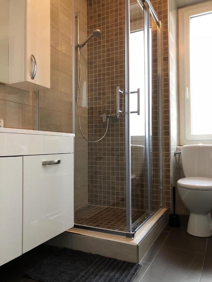 Appartement Luna Avec Parking Couvert Prive Le Locle Exterior foto