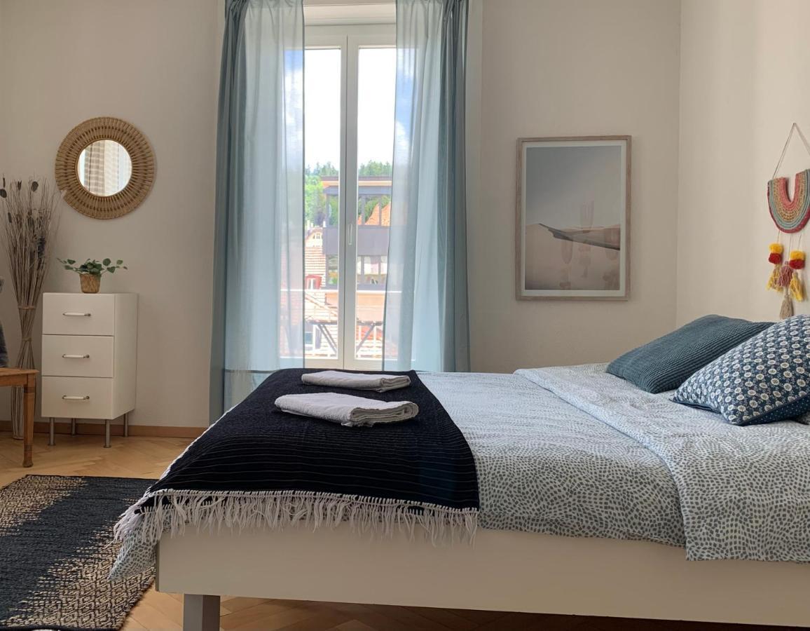 Appartement Luna Avec Parking Couvert Prive Le Locle Exterior foto